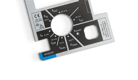 Technische Frontplatte mit UV-Druck.